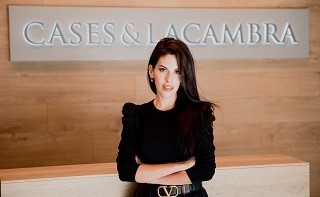 Laura Nieto, managing associate Cases&Lacambra